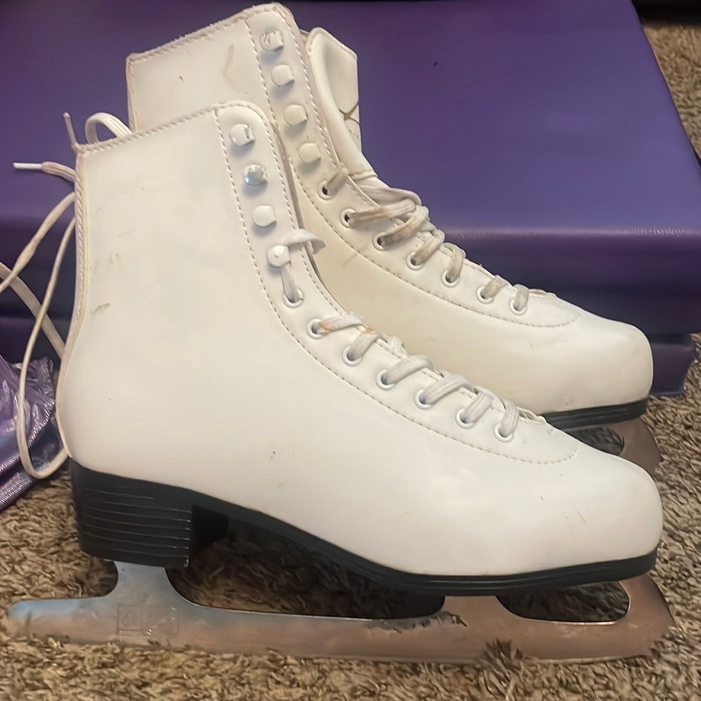 Womens ice skates